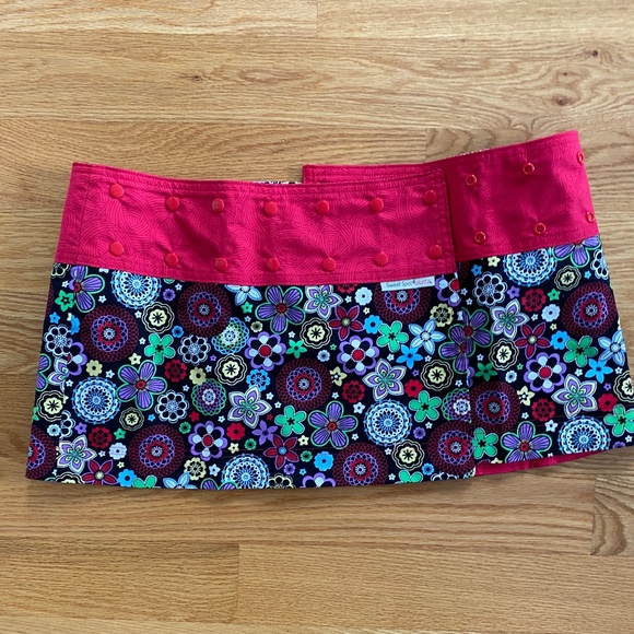 Sweet Spot NWOT 2-in-1Reversible Wrap Skirt (OS) - Picture 10 of 11